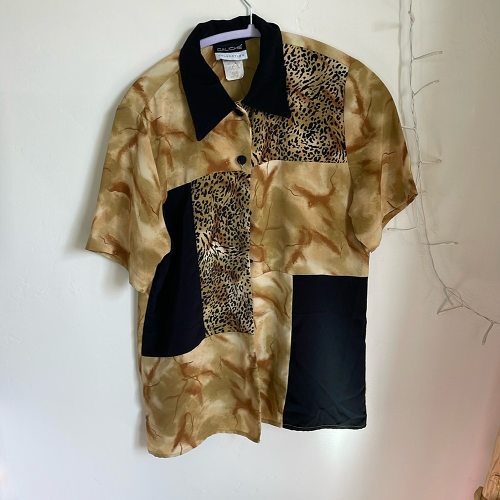 Vintage dagger collar, bowling look women’s blouse